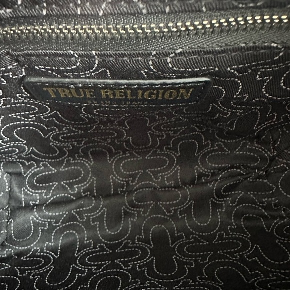 NWT Horseshoe Crescent Purse by True Religion Brand Jean. Shoulder bag. Black. - Picture 14 of 16